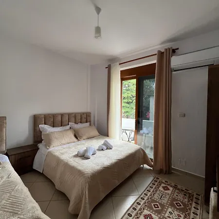 Castle View Apartment Gjirokaster Exterior photo